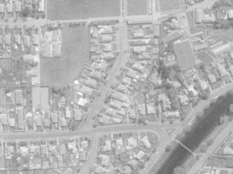 16 Woodchester Avenue from the air, 1975-1979