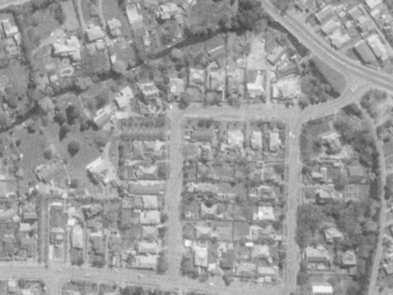 16 Poynder Avenue from the air, 1975-1979
