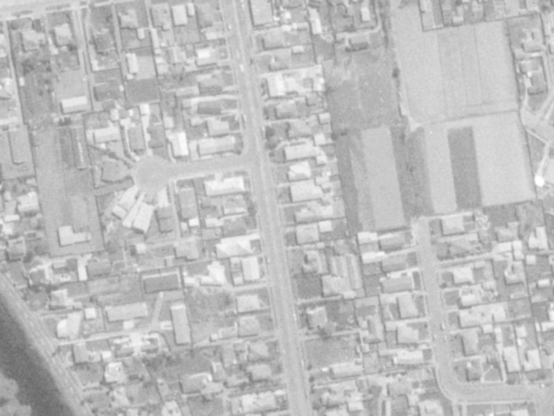 128 Gayhurst Road from the air, 1975-1979