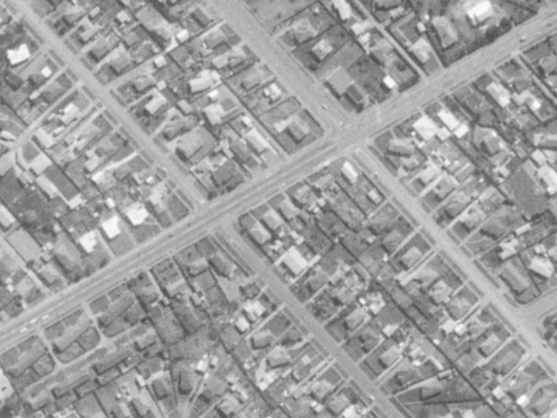 436 Pages Road from the air, 1975-1979