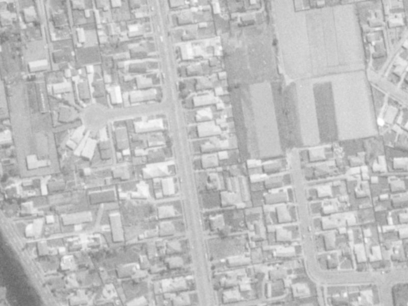 126 Gayhurst Road from the air, 1975-1979