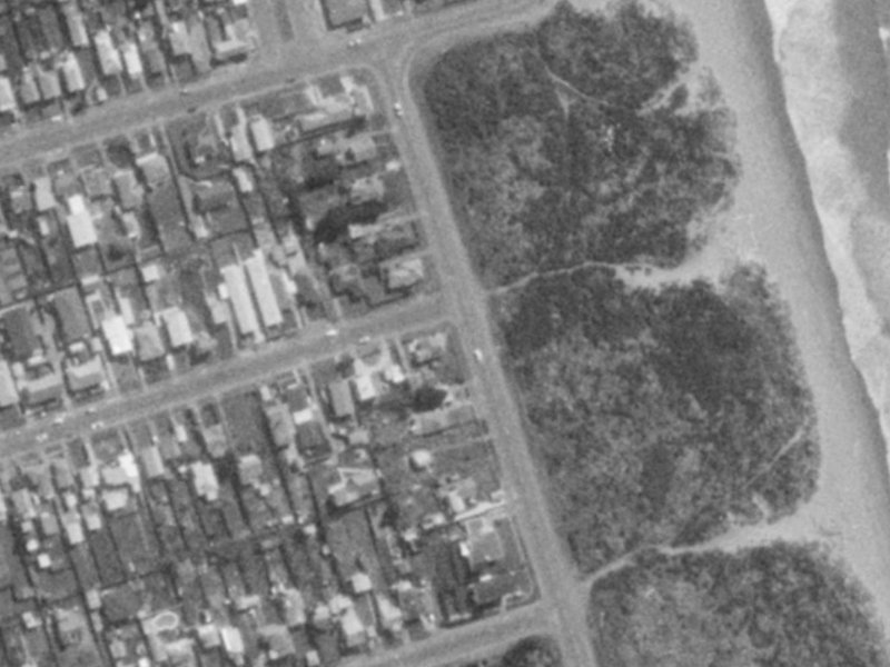 7 Mountbatten Street from the air, 1975-1979