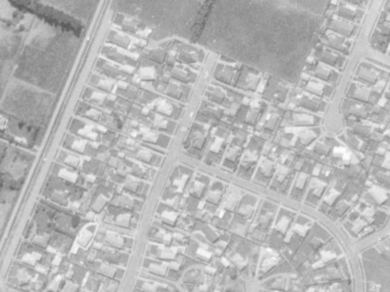 42 Pinehurst Crescent from the air, 1975-1979