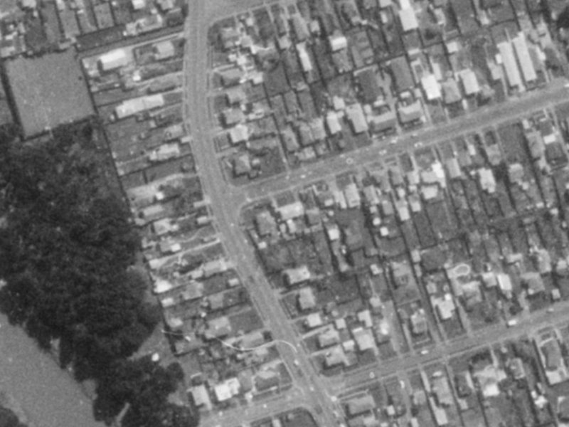 53 Mountbatten Street from the air, 1975-1979