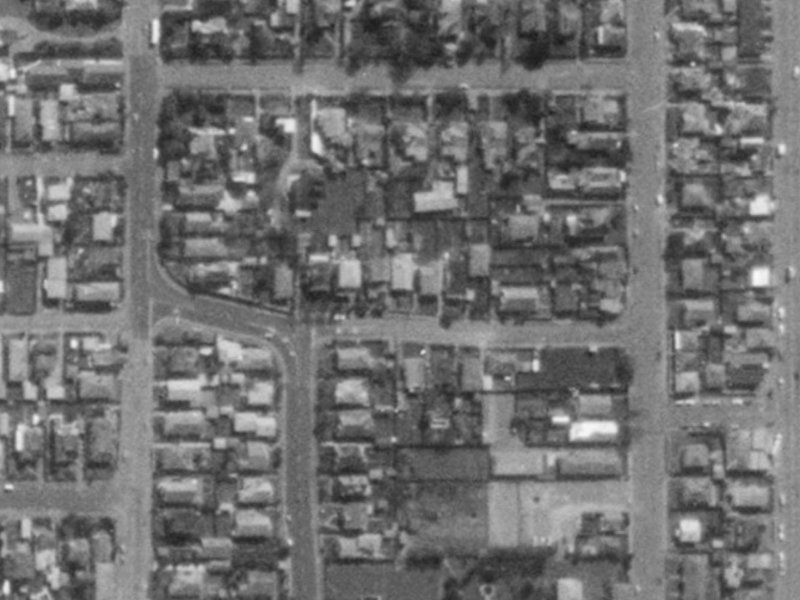4/511 Durham Street North from the air, 1975-1979