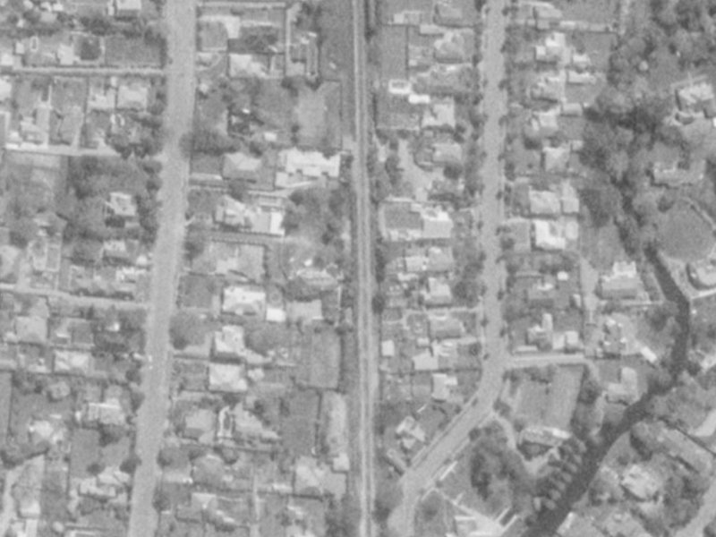 35A Clifford Avenue from the air, 1975-1979