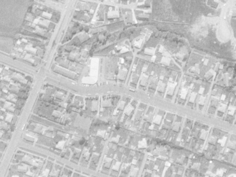89 Staveley Street from the air, 1975-1979
