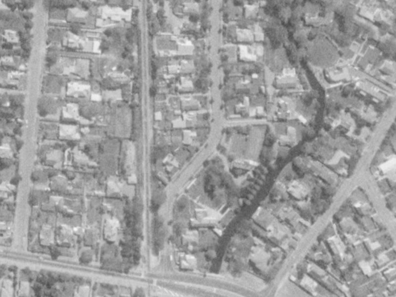 27 Clifford Avenue from the air, 1975-1979