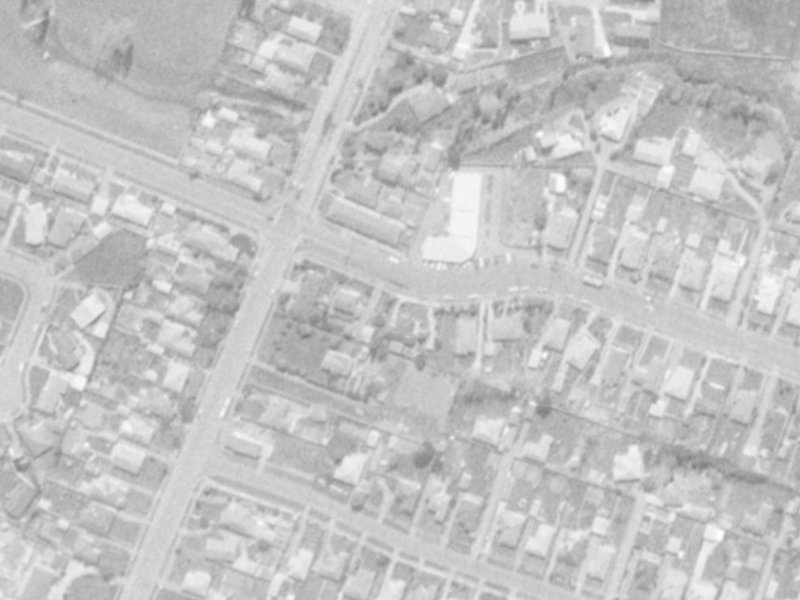 105 Staveley Street from the air, 1975-1979