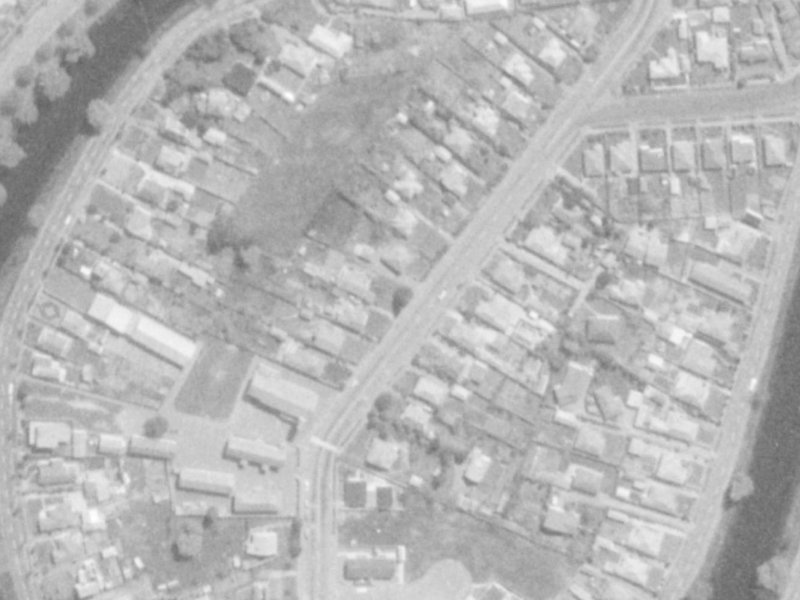 39 Gayhurst Road from the air, 1975-1979