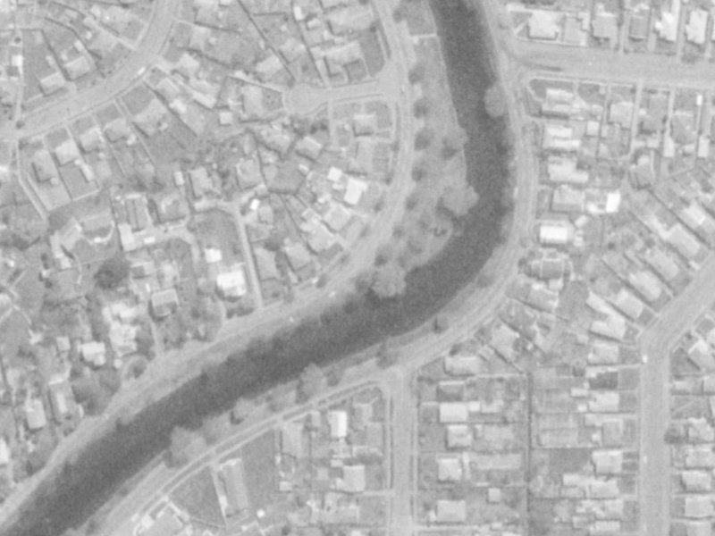 303-305 River Road from the air, 1975-1979