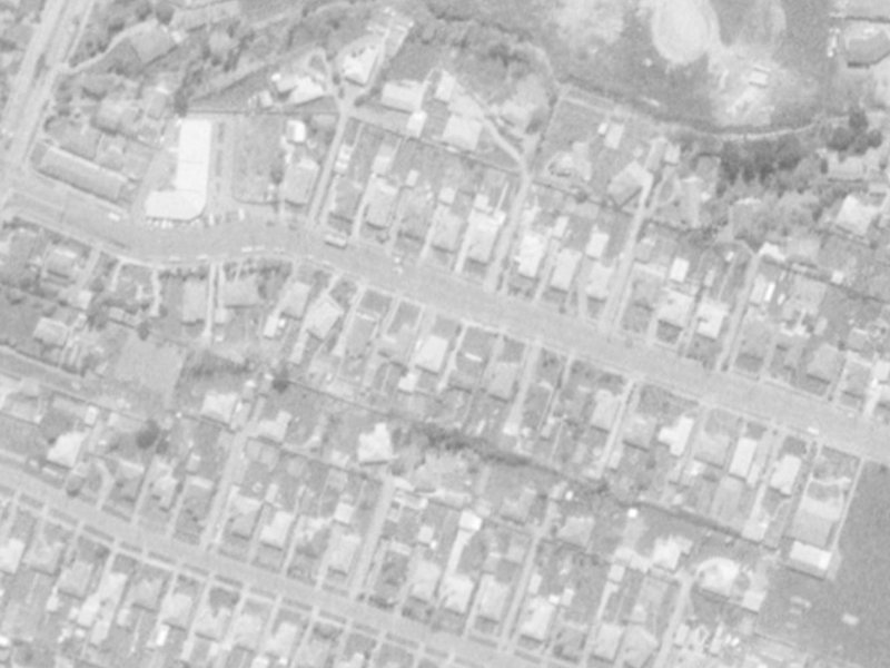 81 Staveley Street from the air, 1975-1979