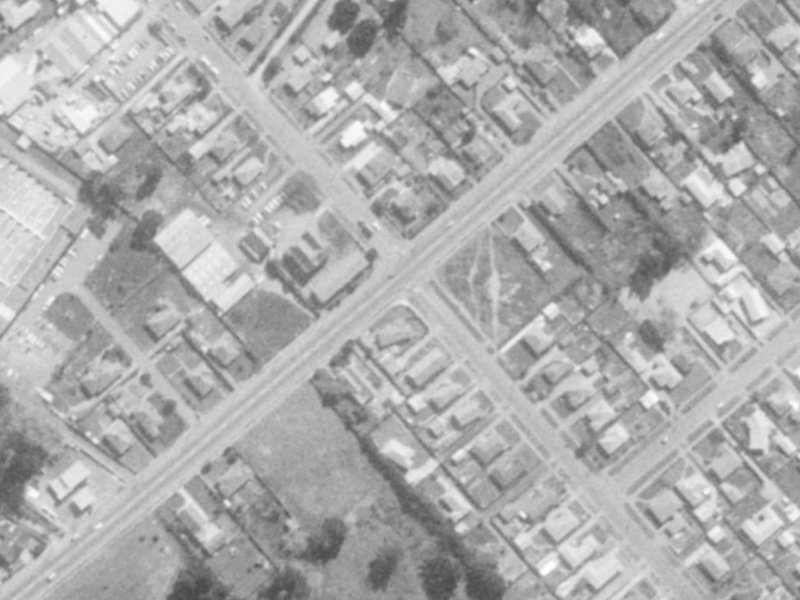 266 Pages Road from the air, 1975-1979