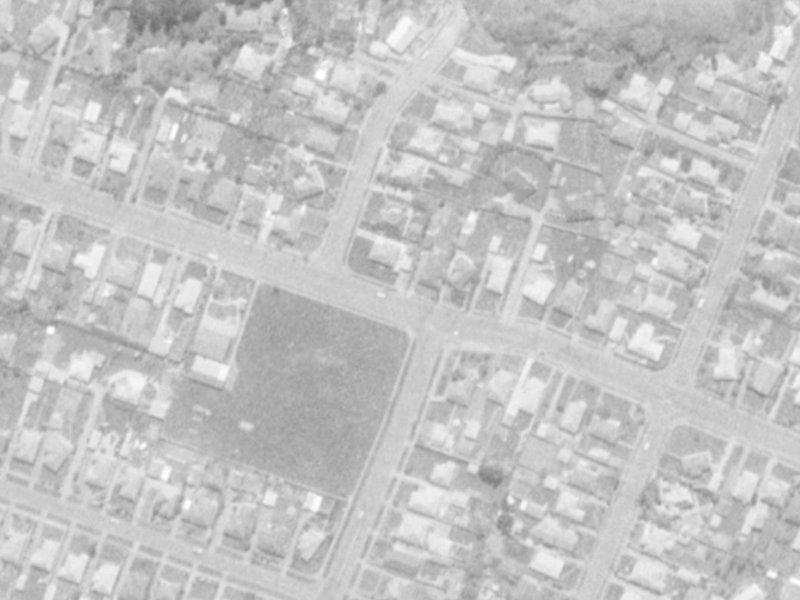 42 Staveley Street from the air, 1975-1979