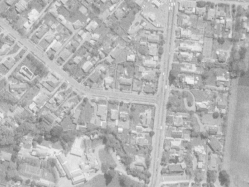4 Hamilton Avenue from the air, 1975-1979