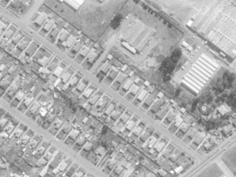 89 Bickerton Street from the air, 1975-1979