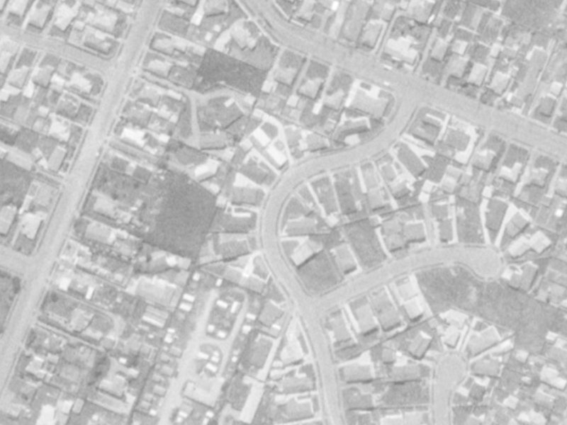 32 Delaware Crescent from the air, 1975-1979