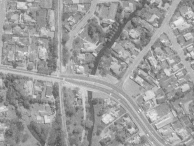 Fendalton Road from the air, 1975-1979
