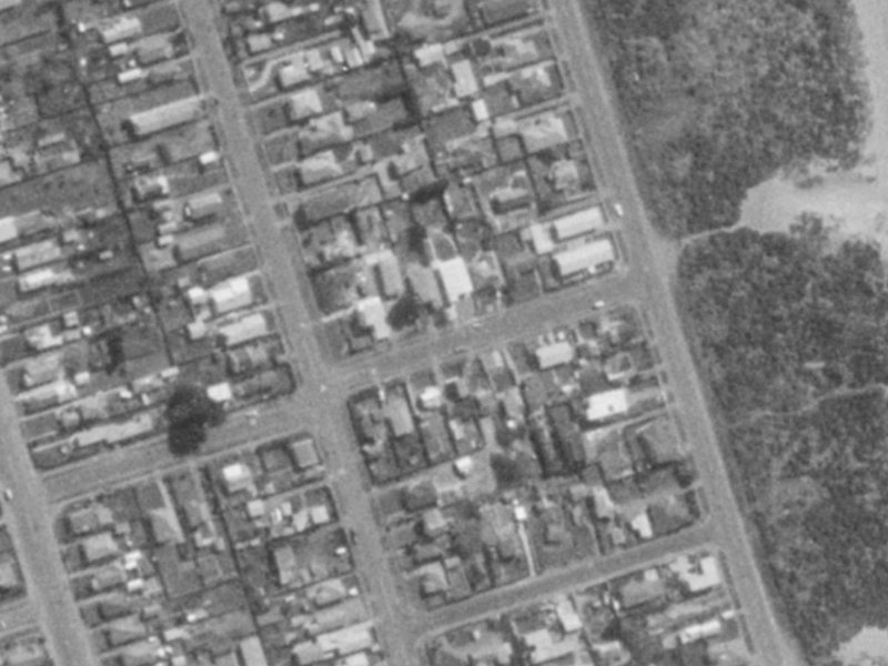 10 Bellamy Avenue from the air, 1975-1979