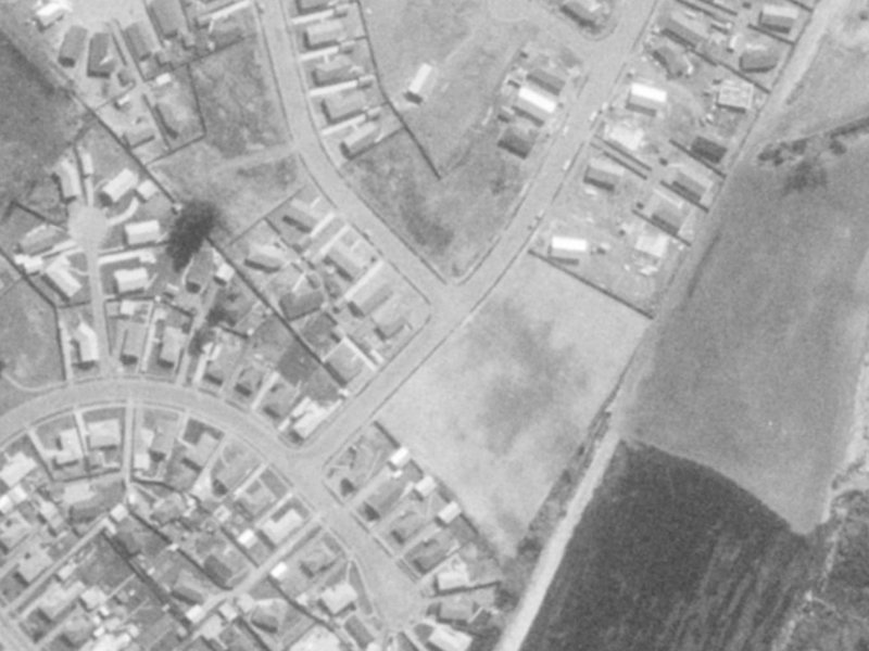 60 St Heliers Crescent from the air, 1975-1979