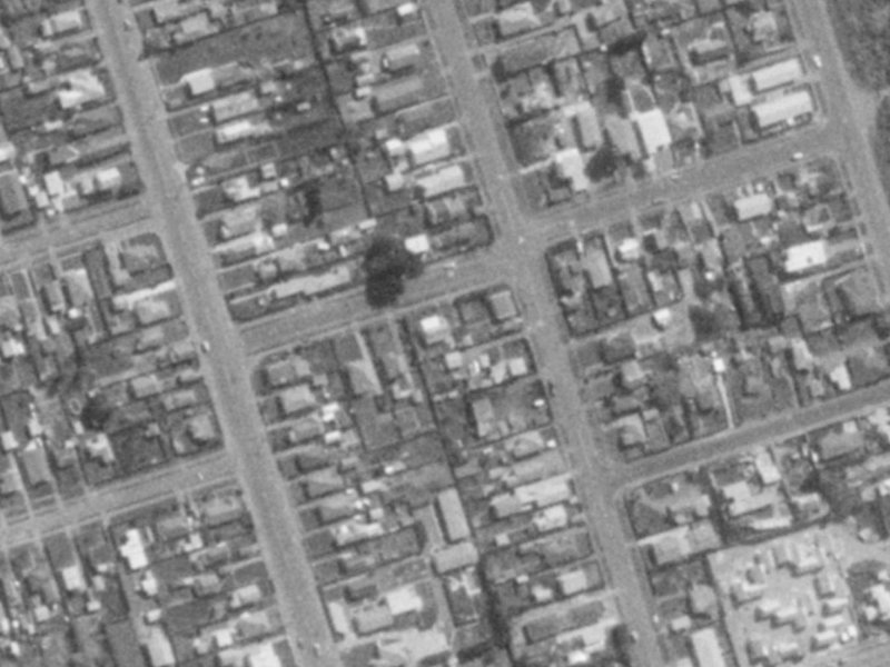 31 Bellamy Avenue from the air, 1975-1979