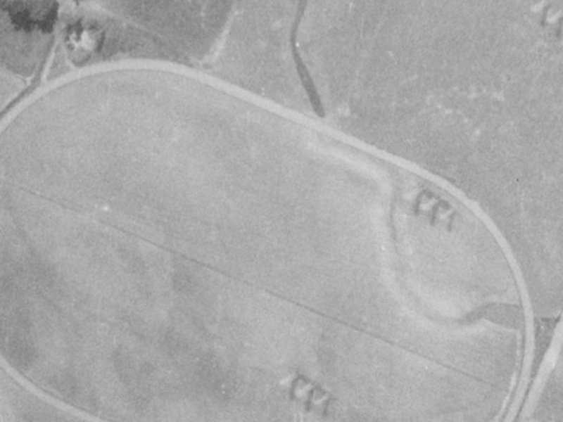 81 Sir John McKenzie Avenue from the air, 1975-1979