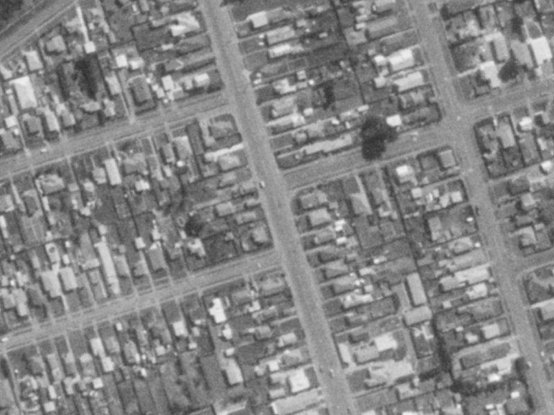 58 Estuary Road from the air, 1975-1979