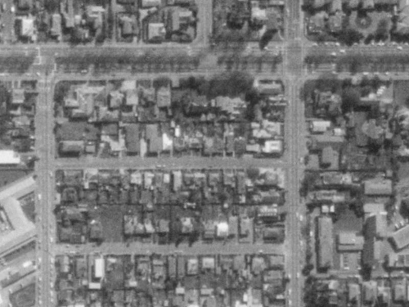 31 Peacock Street from the air, 1975-1979