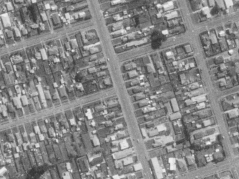 59 Estuary Road from the air, 1975-1979