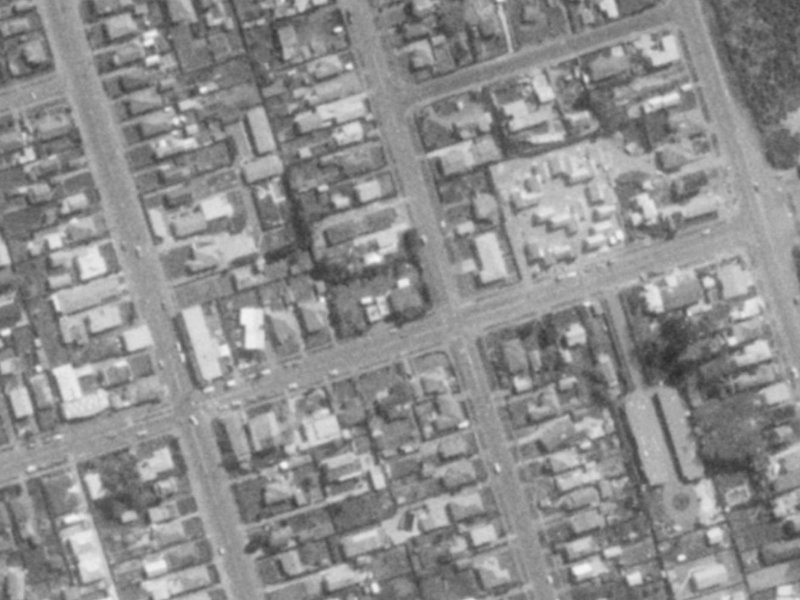 32 Bridge Street from the air, 1975-1979