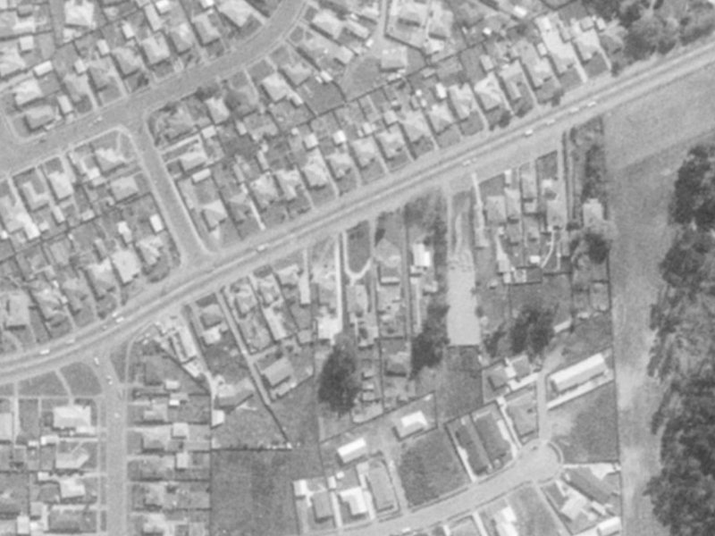 134 Pages Road from the air, 1975-1979