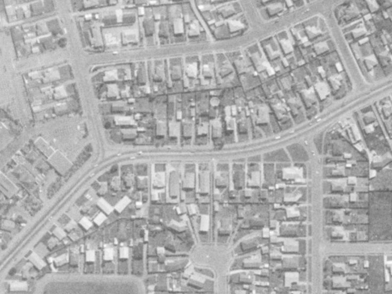 71 Pages Road from the air, 1975-1979