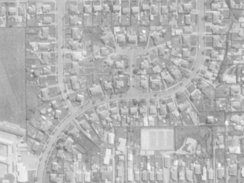 23 Rowcliffe Crescent from the air, 1975-1979