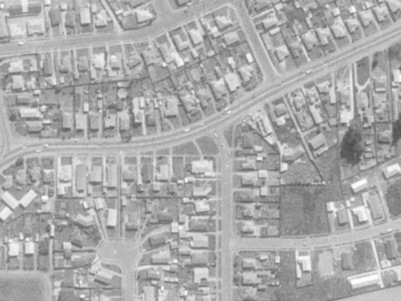 90 Pages Road from the air, 1975-1979