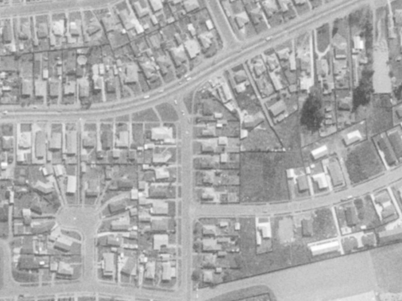 9 Kearneys Road from the air, 1975-1979