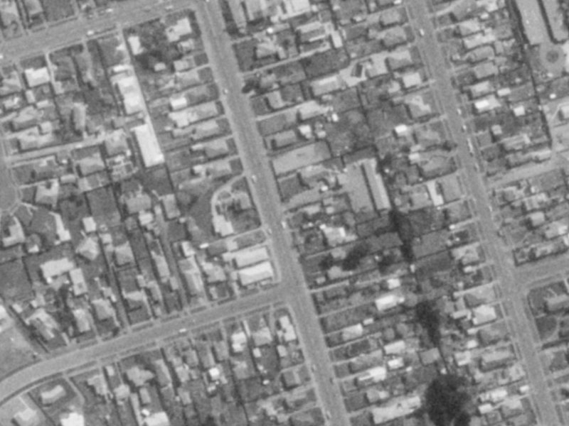 123 Estuary Road from the air, 1975-1979