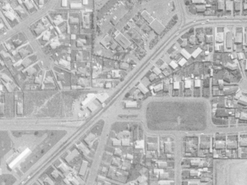 32 Pages Road from the air, 1975-1979