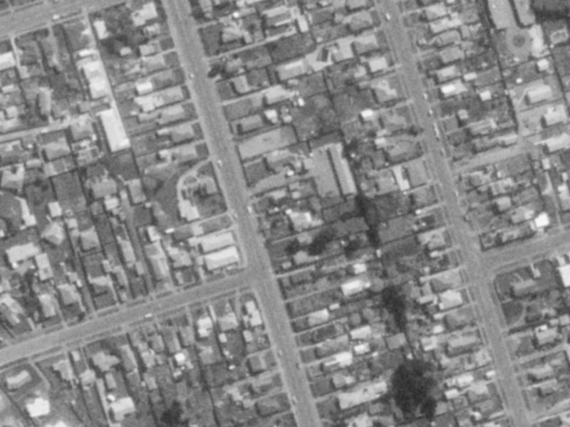 125 Estuary Road from the air, 1975-1979