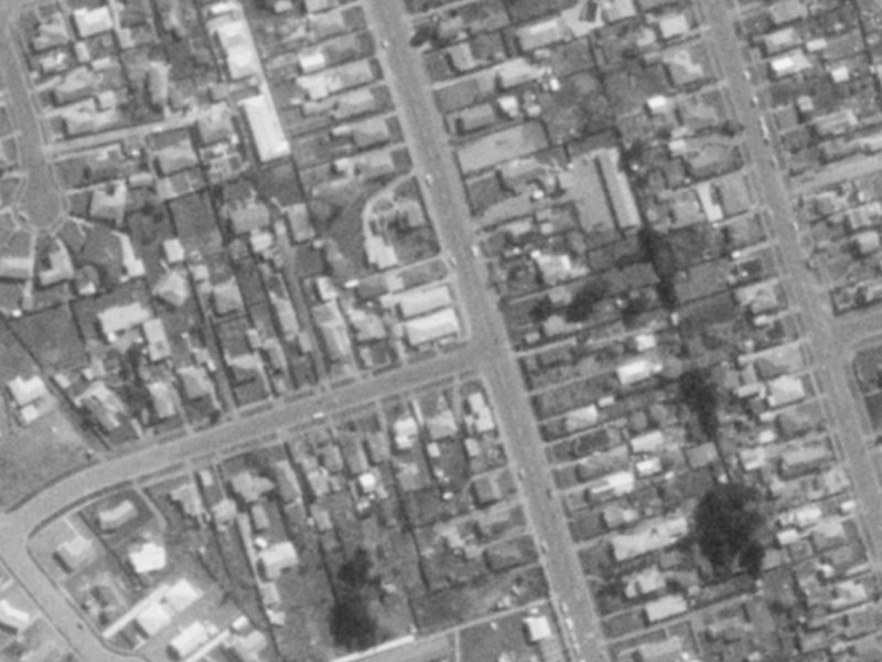 122 Estuary Road from the air, 1975-1979