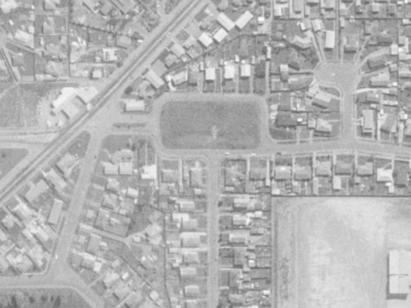 2 Griffiths Avenue from the air, 1975-1979