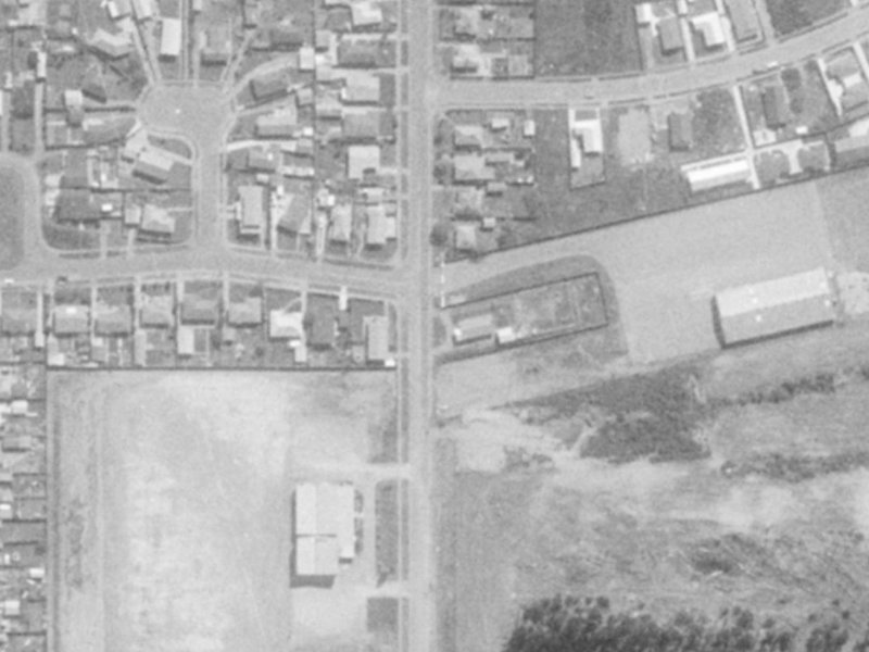 25-27 Kearneys Road from the air, 1975-1979