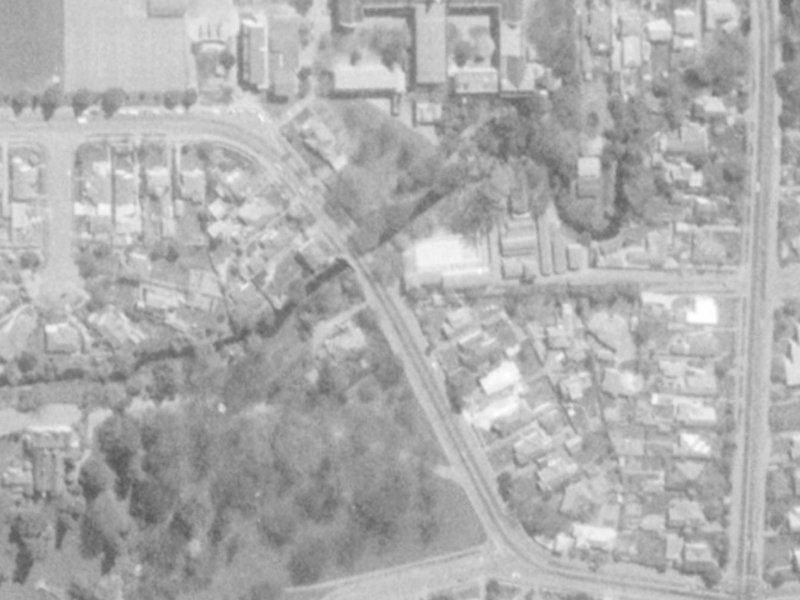 39A Kahu Road from the air, 1975-1979
