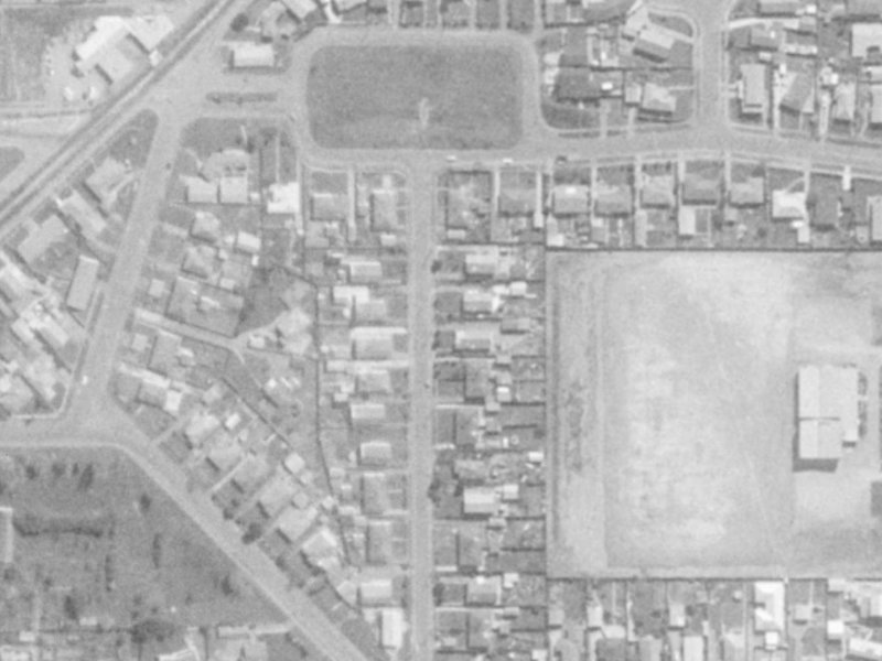 Griffiths Avenue from the air, 1975-1979