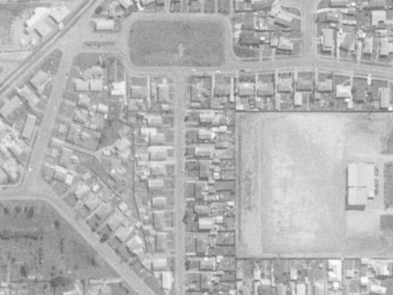 9 Griffiths Avenue from the air, 1975-1979
