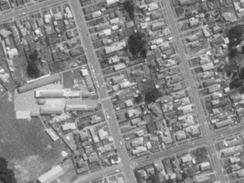 171 Estuary Road from the air, 1975-1979