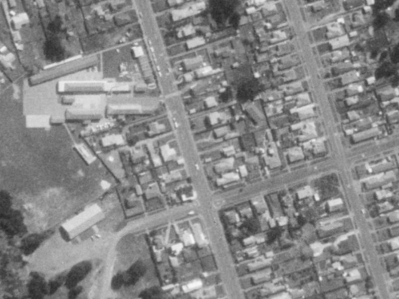 189 Estuary Road from the air, 1975-1979