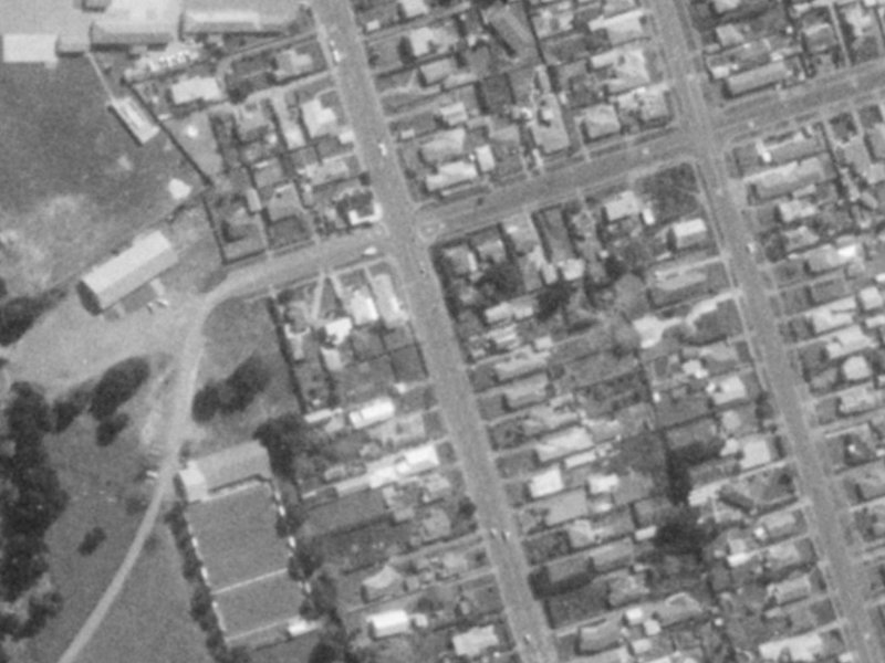 197 Estuary Road from the air, 1975-1979