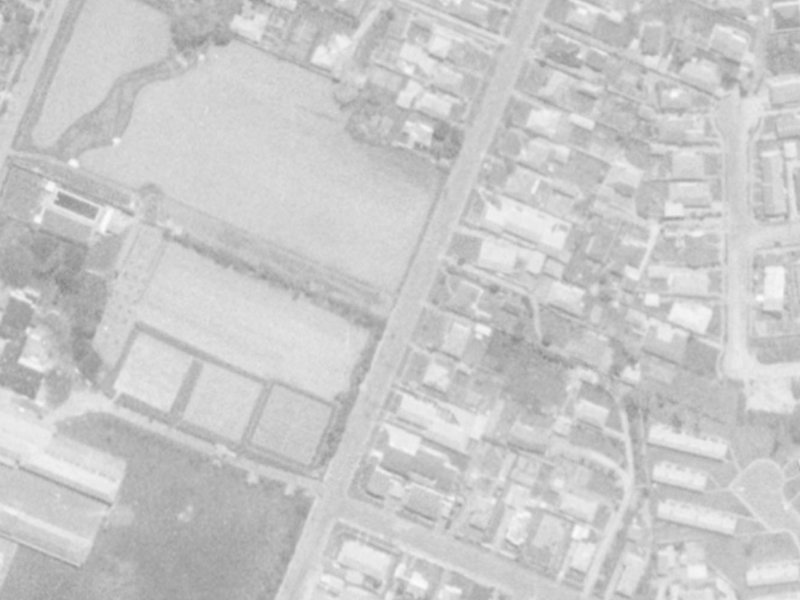 33 Peer Street from the air, 1975-1979