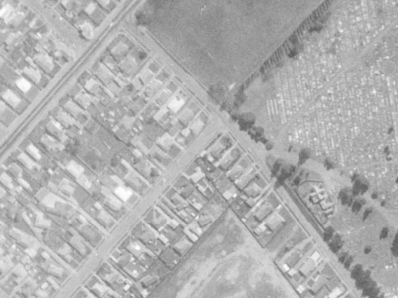 32 Pauline Street from the air, 1975-1979