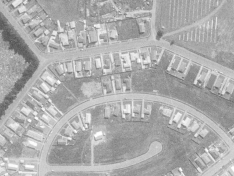 41 Kuaka Crescent from the air, 1975-1979